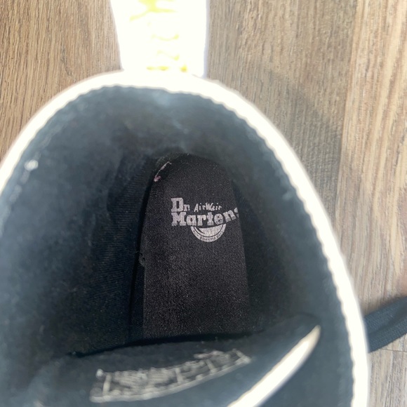 Dr. Marten’s / Doc Marten’s LEYTON IVORY ELK BOOT - Picture 4 of 5